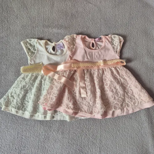 2 vestidos Tam 3 meses