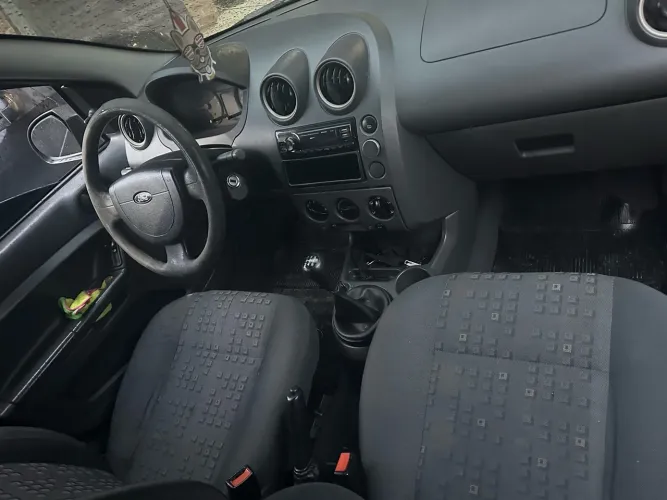 Ford Fiesta Street/ Action 1.0 8V 5P 2004