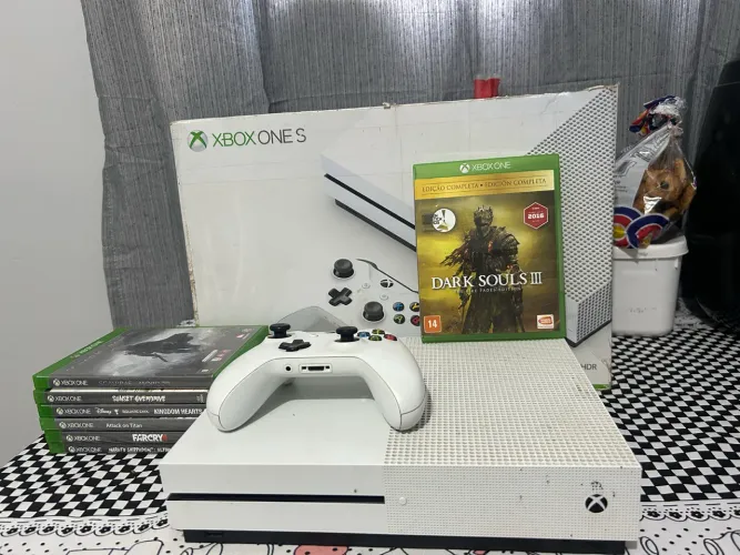 Xbox One S 1TB + Caixa Original + 6 Jogos | Muito Conservado