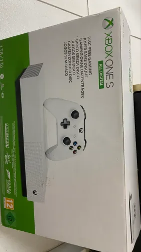 XBOX ONE S 1tb