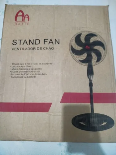 Vende - se ventilador de coluna 220V