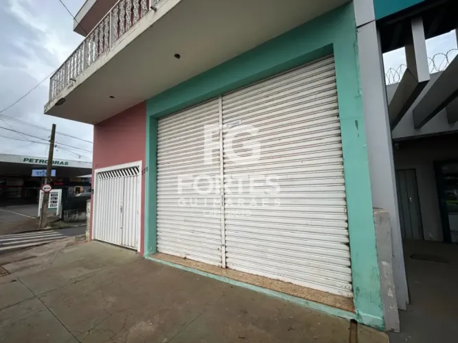 Salão Comercial com 128m² de área construída no Bairro da Vila Amélia!