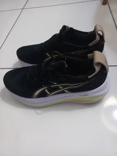 Tenis Asics , Nimbus 27 Preto-NOVO