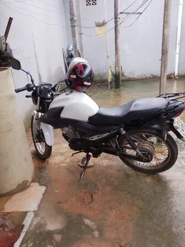 Moto quase zero