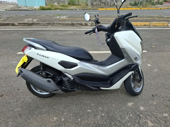 Nmax 2017 km 25.000 em otimo estado
