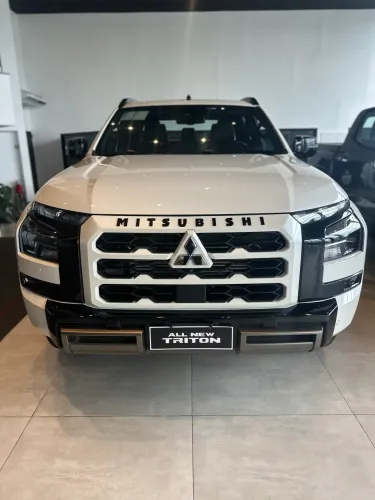 Mitsubishi TRITON Katana 2.4 CD 4X4 TB Diesel Aut. 2026