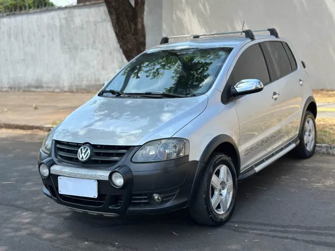 Volkswagen Crossfox 1.6 MI Total Flex 8V 5P 2009