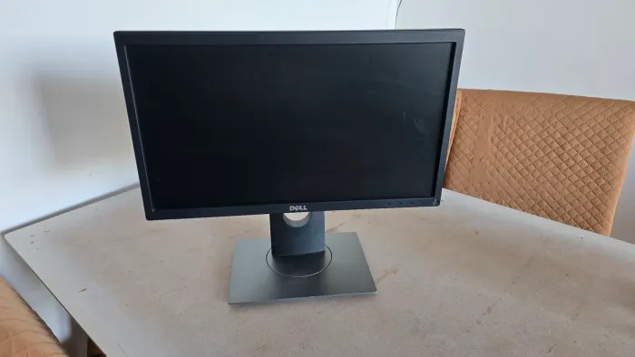 Monitor Dell P2018Hc