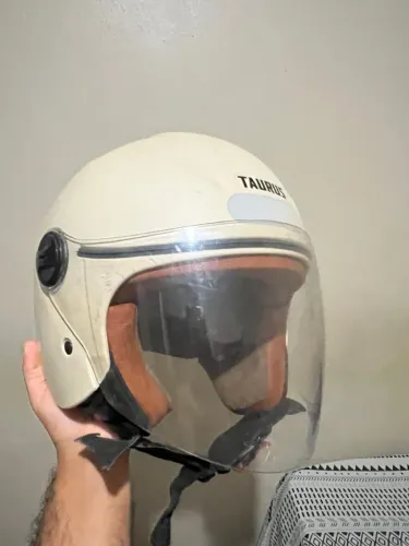 Capacete