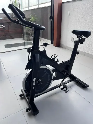 Bicicleta Ergométrica RB Fitness - Preto 10kg