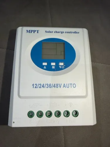 Controlador de carga solar MPPT automático