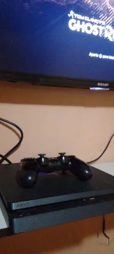 Ps4 + 4 jogos físicos 