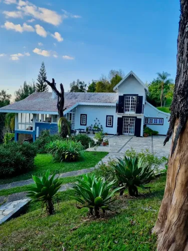 Chácara 2 ha com casa estilo provençal no bairro Ilhéus em Itajubá - MG