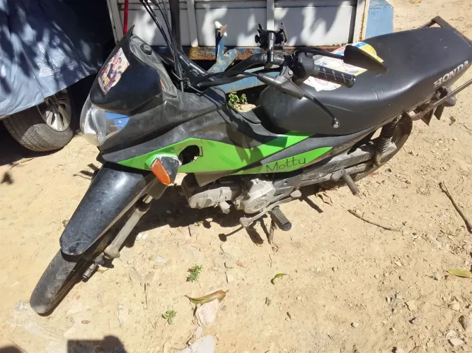 Por 110 de leilão vendida com sucata mas estar rodando