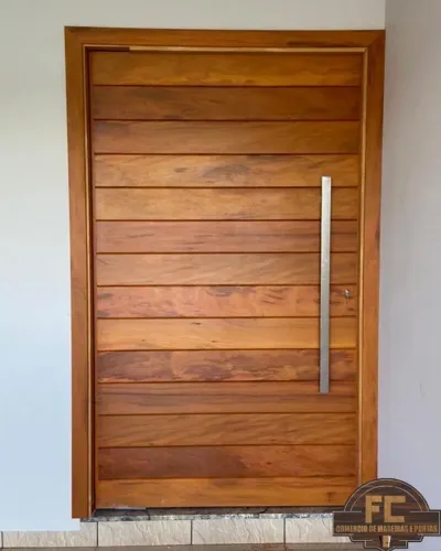 PORTAS DE MADEIRA-ESQUATRILHA-PORTA DE ALUMÍNIO E INSTALAÇÕES 