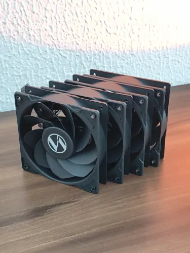 Kit 4 Fans Lian Li Reverse Black | Envio OLX Pay | Aceito Cartão | Entrego