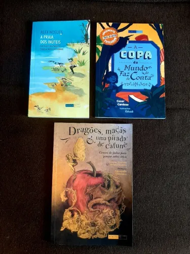Kit com 3 livros da BIRUTA