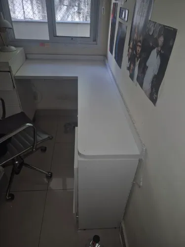 Vendo mesa e gaveteiro