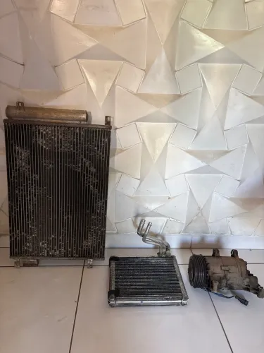 VENDO COMPRESSOR, CONDENSADOR E EVAPORADOR PARA O GRAND SIENA 1.6