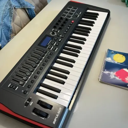Controlador MIDI Novation Impulse 49 - estado de novo (com nota fiscal)