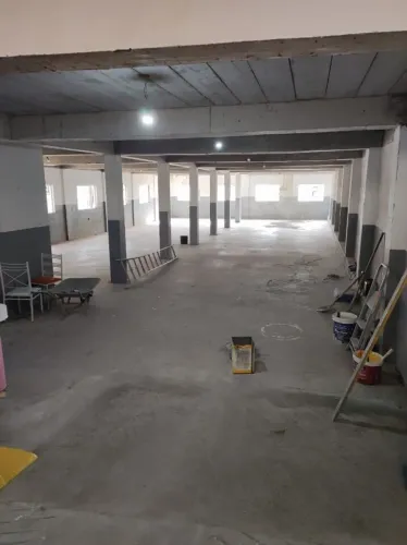 Galpão Comercial com 300 m² e 2 Vagas na Av. Guarapiranga!
