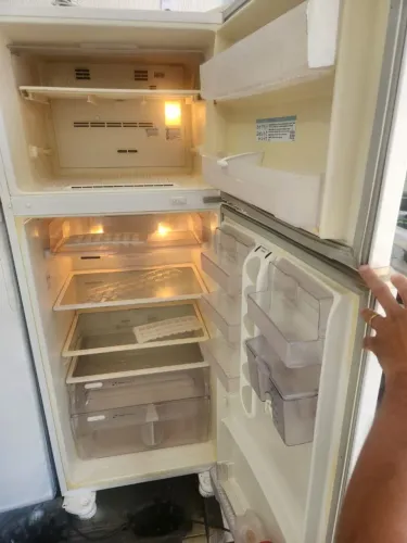 Geladeira Electrolux dúplex frost free grande turbo congelamento 110v porta latinha