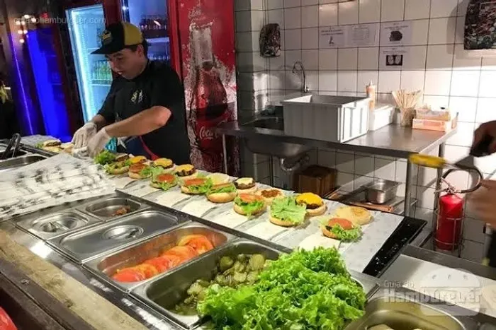 Vaga - Auxiliar de Cozinha / Expedição | Hamburgueria Delivery