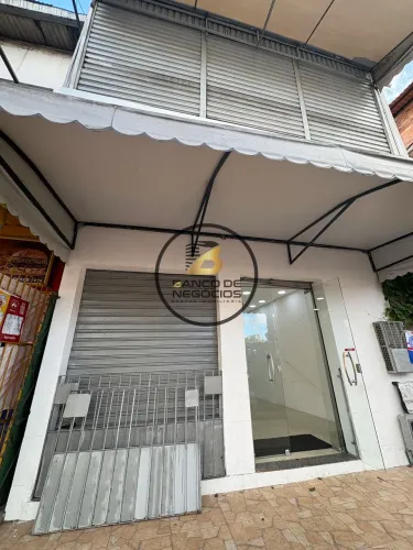 Loja com Mezanino no Largo do Luso | Plataforma | Alto Fluxo de Pessoas