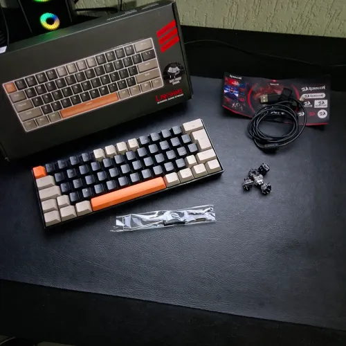 Teclado Gamer Redragon Lakshmi, Switch Brown, layout 60%, ABNT2, PRETO - (PT-BROWN) -KABUM