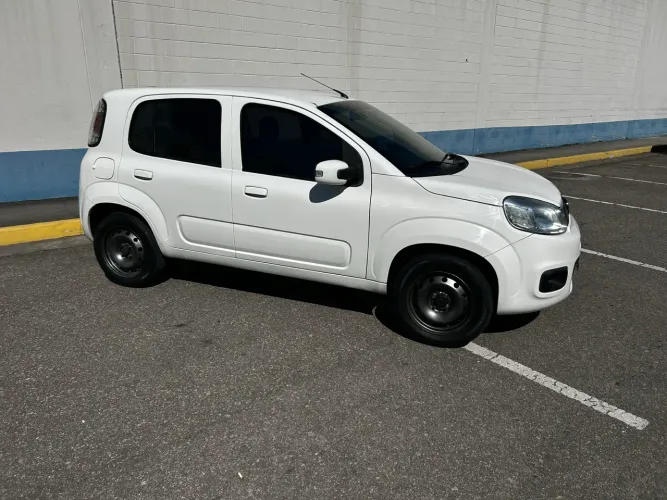 Fiat Uno Attractive 1.0 EVO Fire Flex 8V 5P 2016