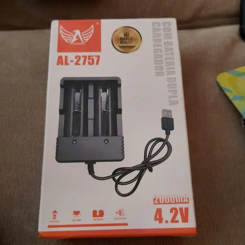 Carregador de baterias AA AAA 