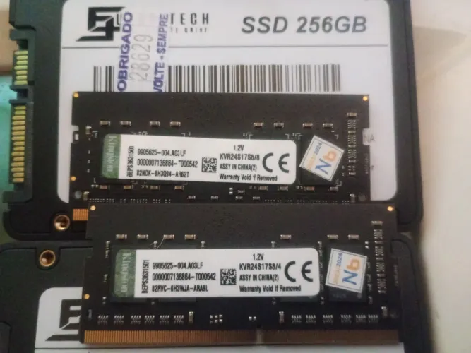 21 Peças - 10 Memórias Kingston DDR4 8GB + 8 Memórias DDR4 4GB + 3 SSDs 256GB Testados