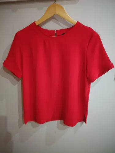 Blusa arrumadinha Renner M vermelho cereja