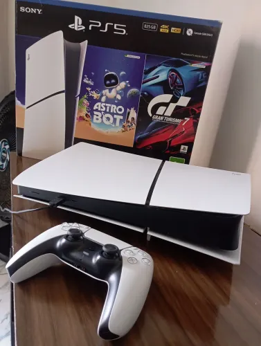 PlayStation 5 edição digital +2 controles