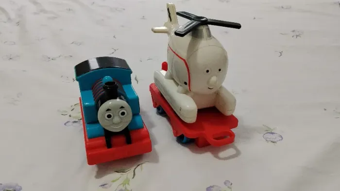 Trem Thomas & Friends Thomas E Harold Gira-gira Fisher-price