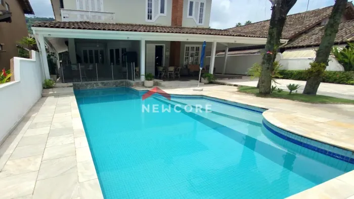 Casa de condomínio em Avenida Manoel Alves de Moraes - Enseada - Guarujá/SP