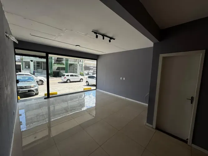 Imóvel para aluguel possui 45 metros quadrados em Centro II - Brusque - SC