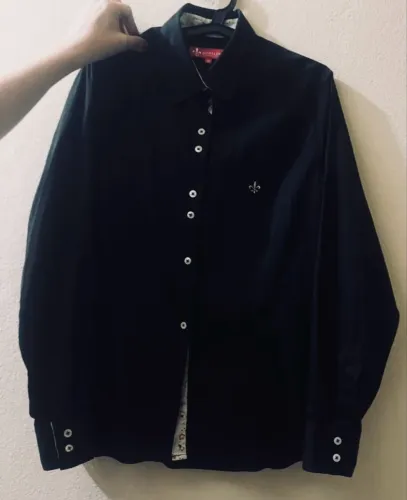 Camisa belíssima Dudalina