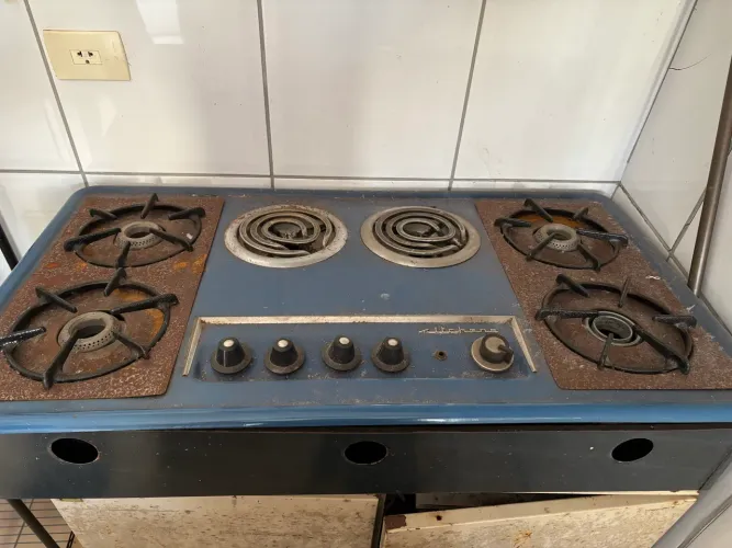 Fogão Kitchens de embutir 6 bocas para restaurar deve ser de 1970