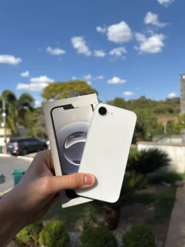 iPhone 16 E