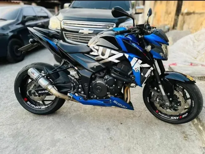 GSX-S 750