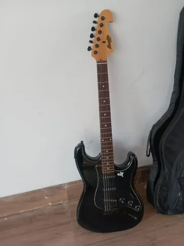 Guitarra Memphis mg32 +amplificador voxstorm