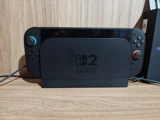Vendo Nintendo Switch 2 com jogos digitais e Pro Controller 2