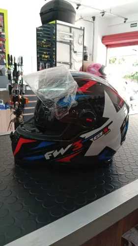 Capacete FW3