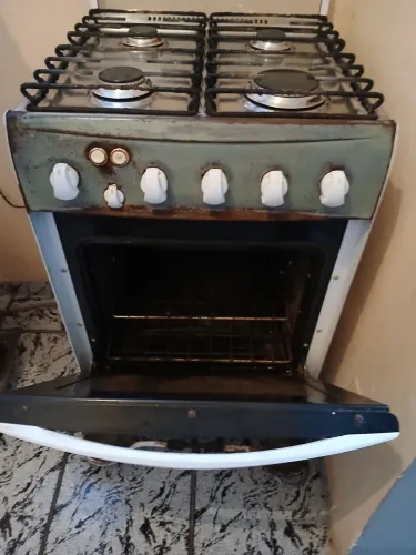 Vendo fogão antigo funcionamento perfeitamente bem