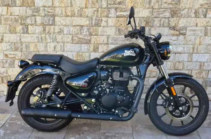 ROYAL ENFIELD METEOR 350 FIREBALL 2026 - APENAS 500 KM