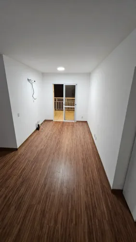 Apartamento para aluguel possui 84 metros quadrados com 3 quartos em Marapé - Santos - São