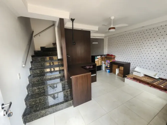 Sobrado em Condomínio Fechado na Vila Matilde | Quintal Churrasqueira | 2 Suítes | 2 Vagas