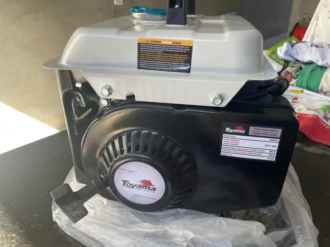 Mini gerador toyama 220v