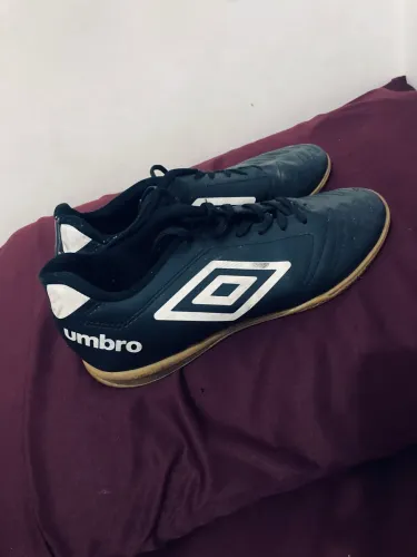 Chuteira da umbro futsal